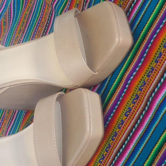 Marc Fisher Lukey Dress Wedge Sandal Shoes in Bone Beige size 9.5 - Picture 6 of 15